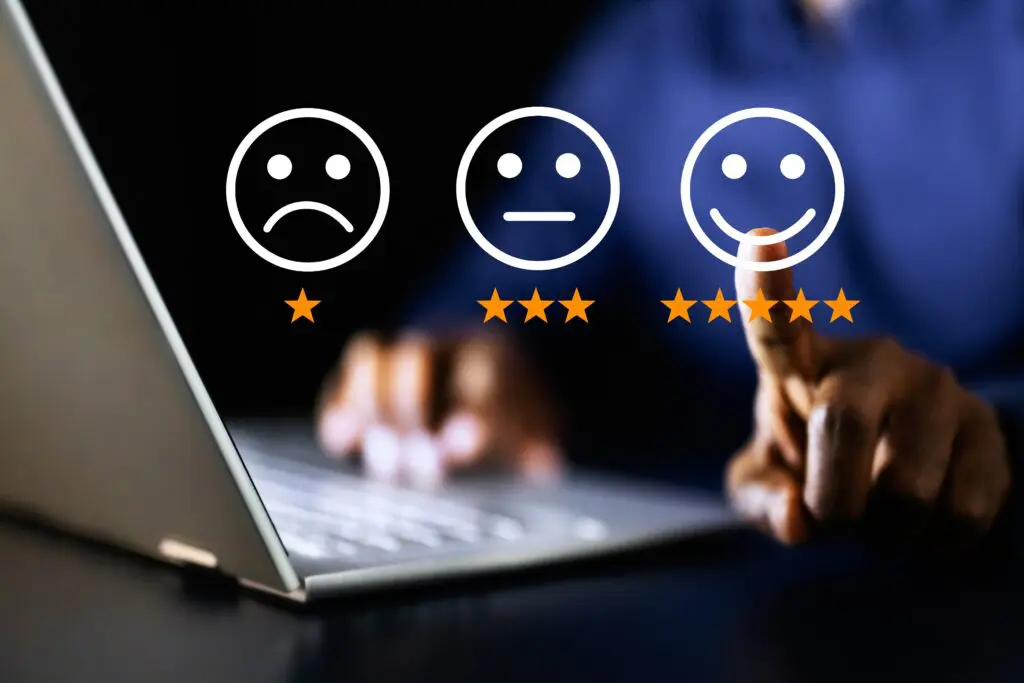 innovativeafrican-americanconsultantboostingcustomersatisfactionthroughlaptoptechnologyin