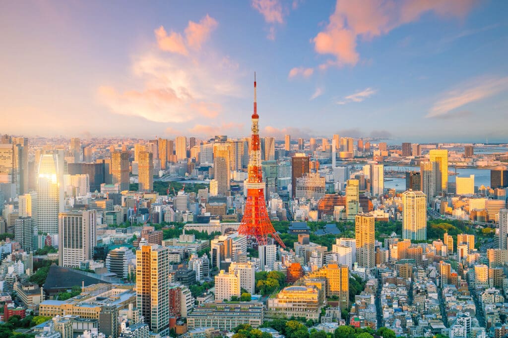 tokyoskylinewithtokyotoweratsunsetinjapan