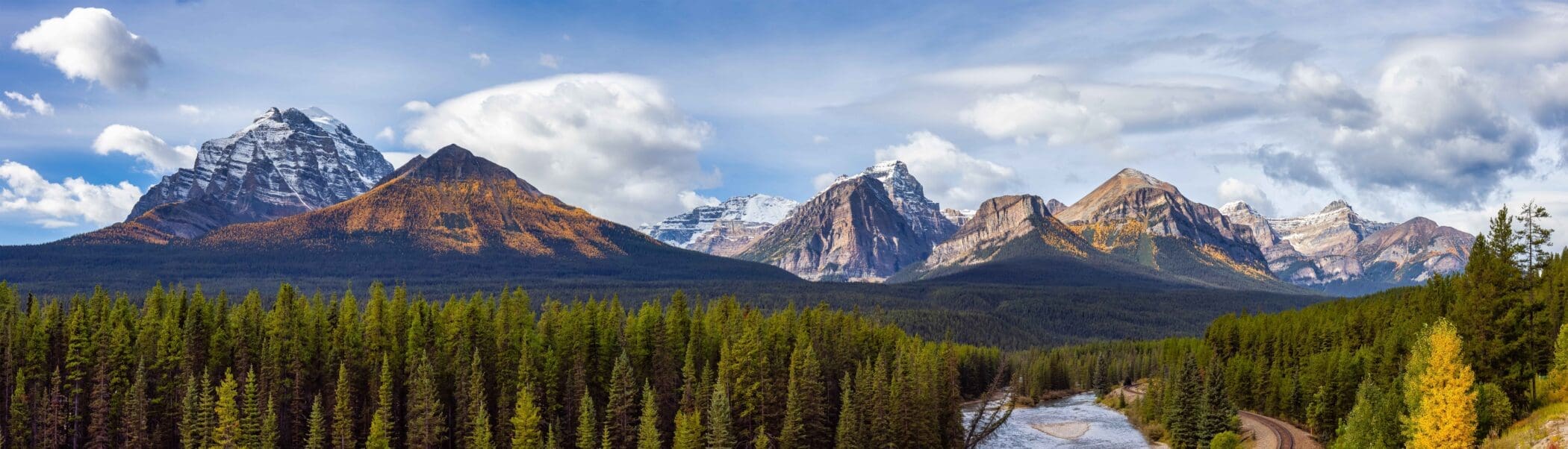 podcasts-webinars_panoramic-view-canadian-rocky-mountain-landscape-1
