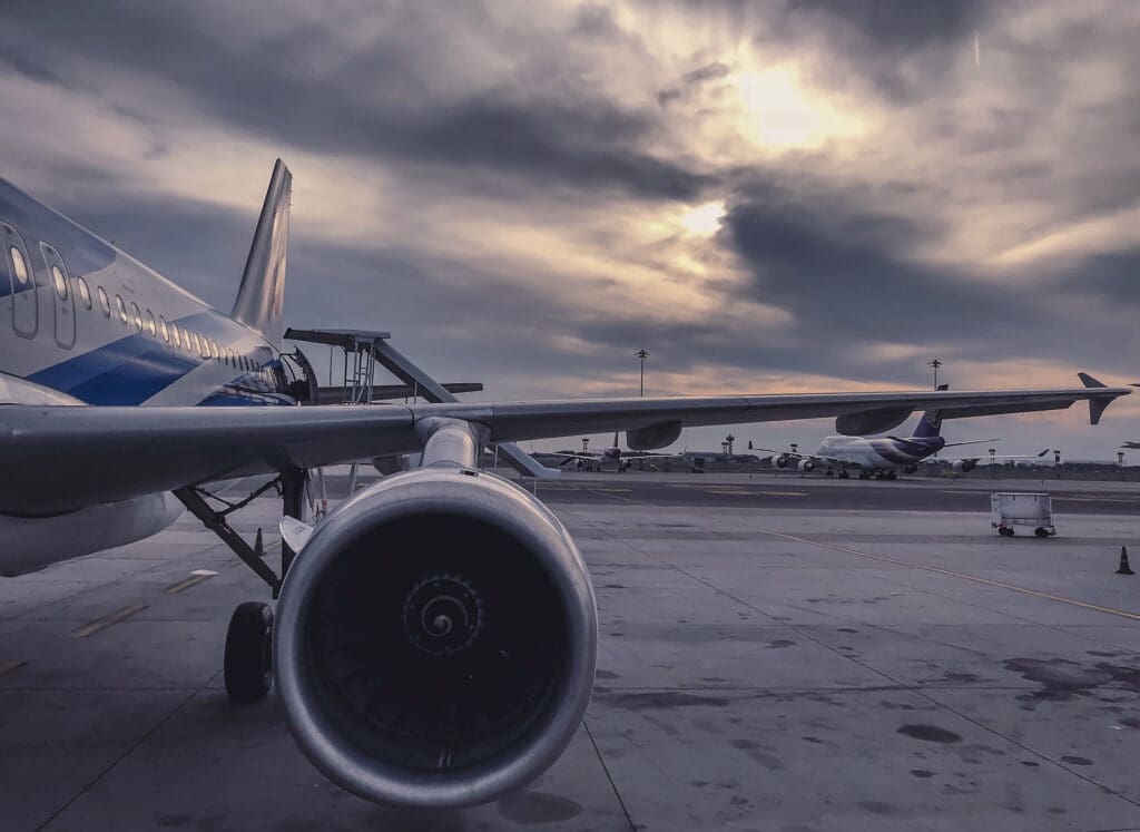 aeroplane-air-aircraft-912050-2